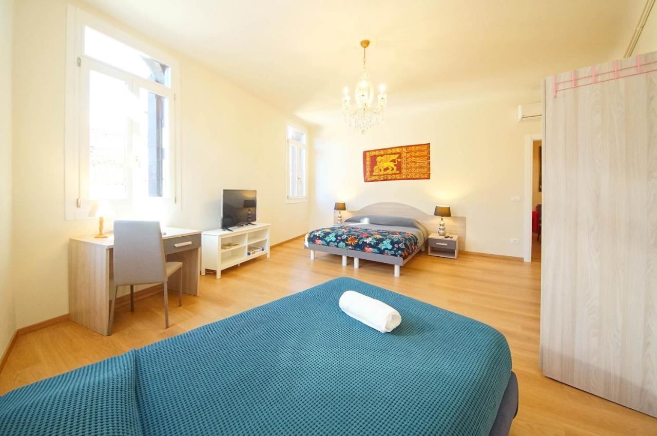 Ca' Circus 4 Rooms Wi-Fi Fibre Venice Exterior photo